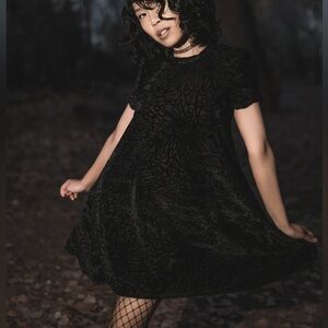 THE PRETTY CULT - 'SIXTH SENSE' VELVET BURNOUT DRESS. (BLACK)